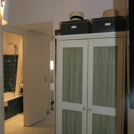 Apartment Two Bed In The Heart Of Old Town Easy Walking Distance From The Palais And Beaches 785 Cannes